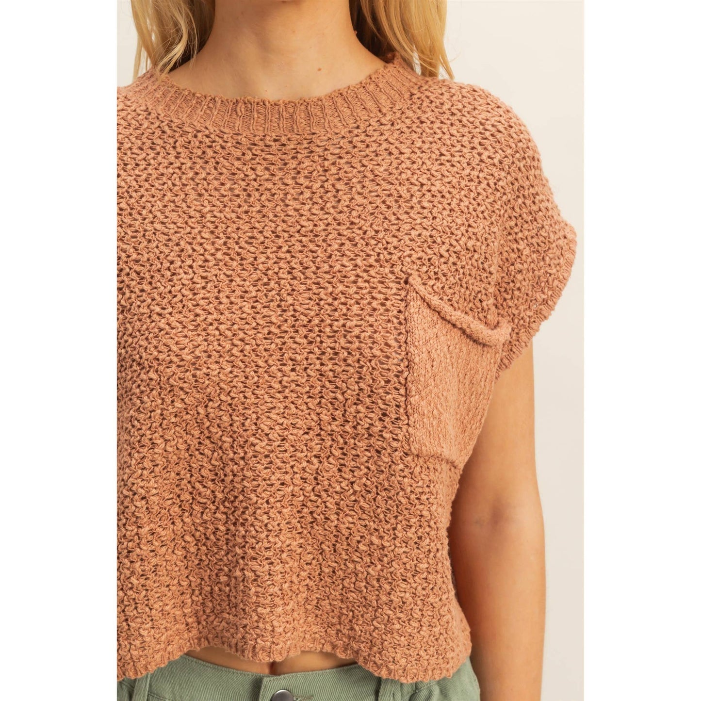 The Details Pocket Top