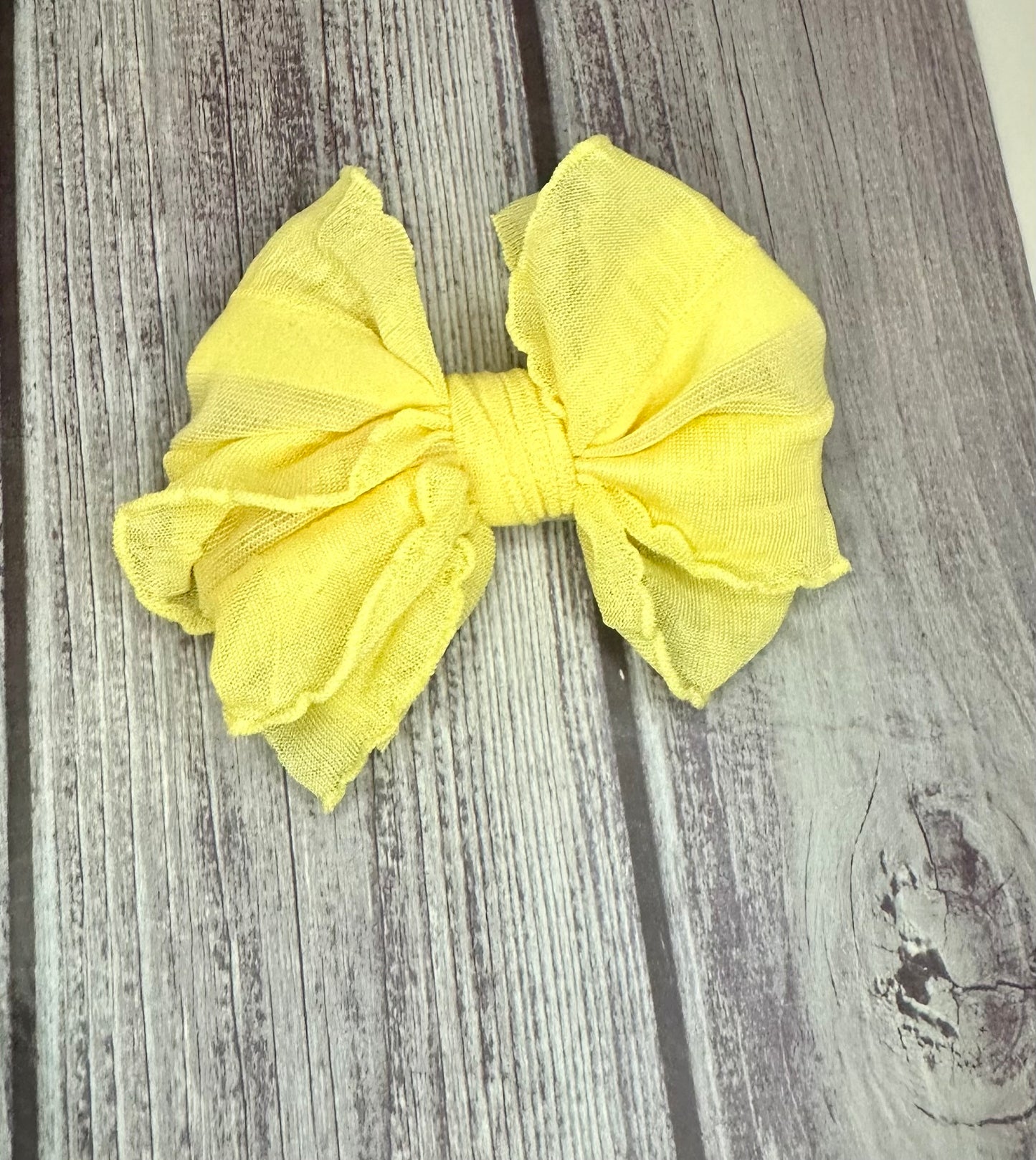 Ruffle Clip Bow