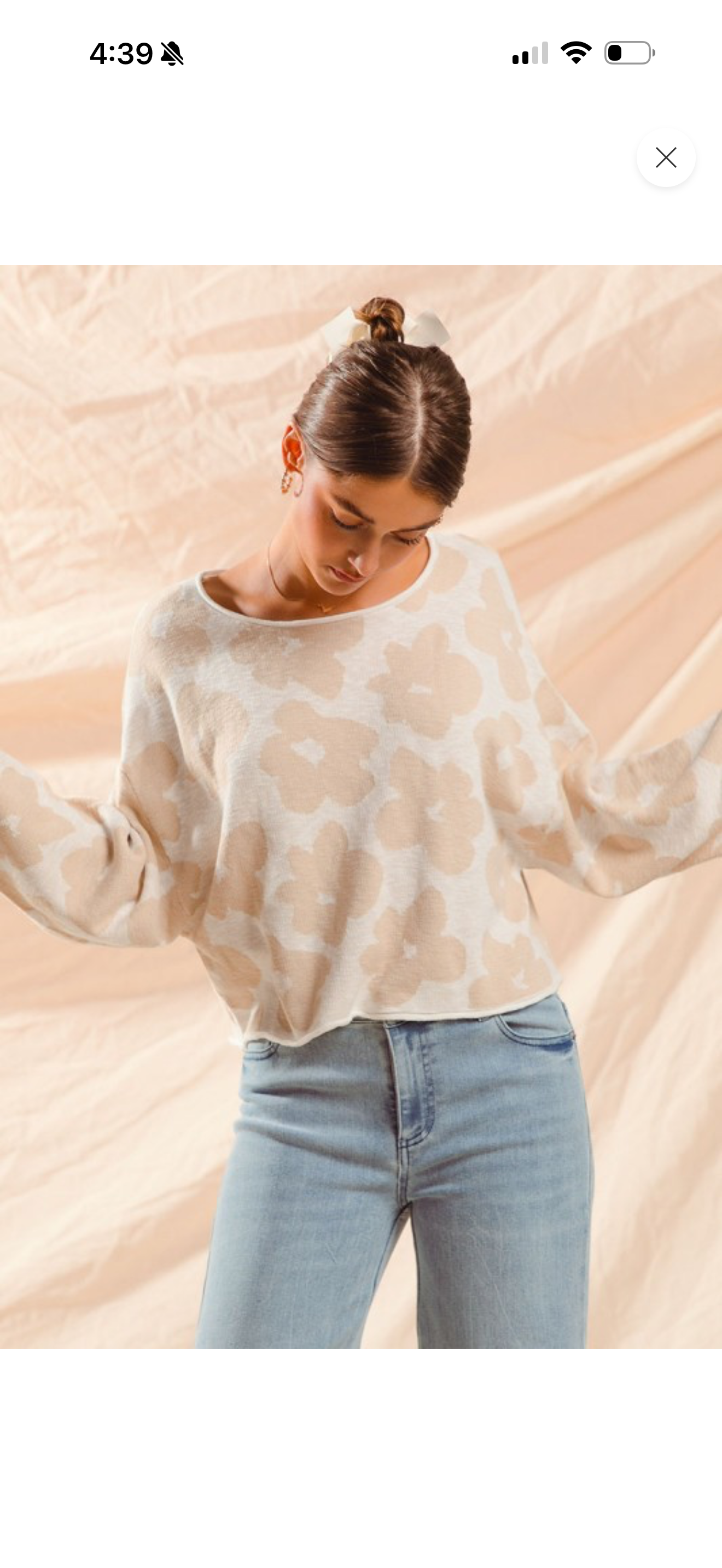 Neutral Flower Lightweight Sweater