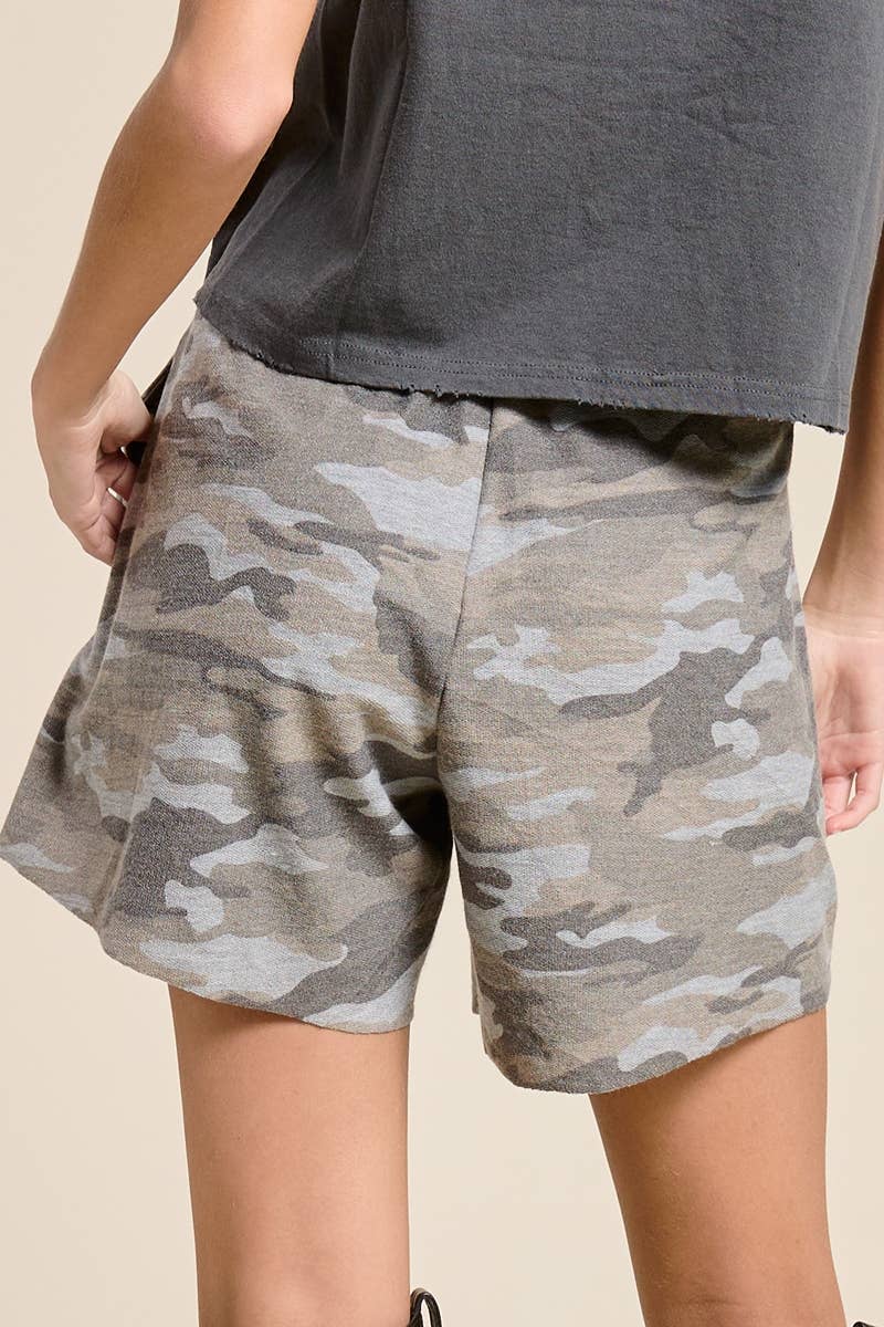 RELAXED FRENCH TERRY SHORTS: LEOPARD / M