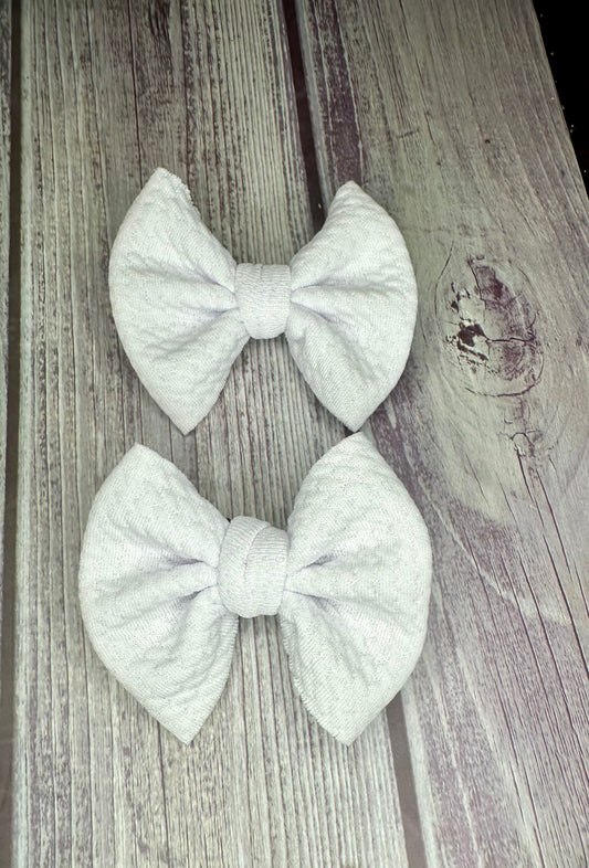 White- Clip Bow Set