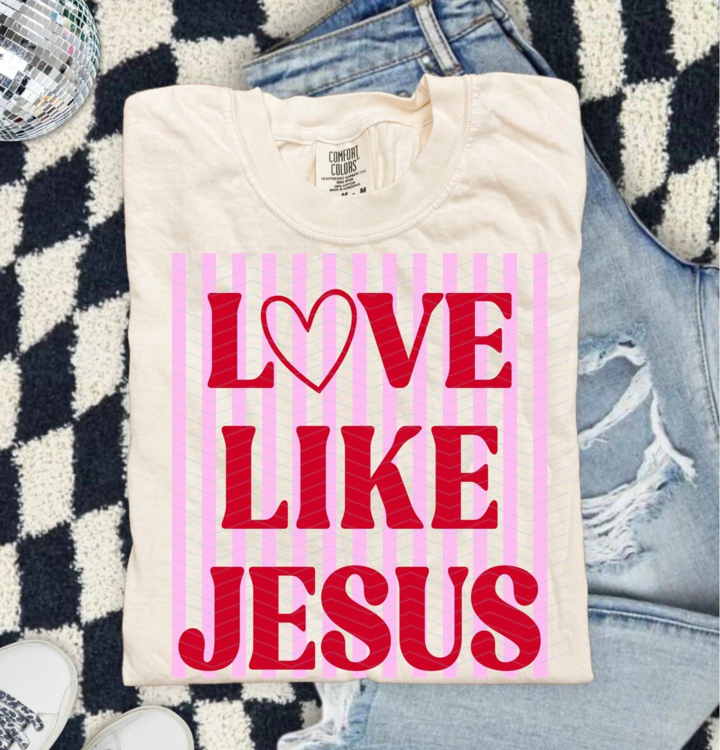 Love like Jesus Tee