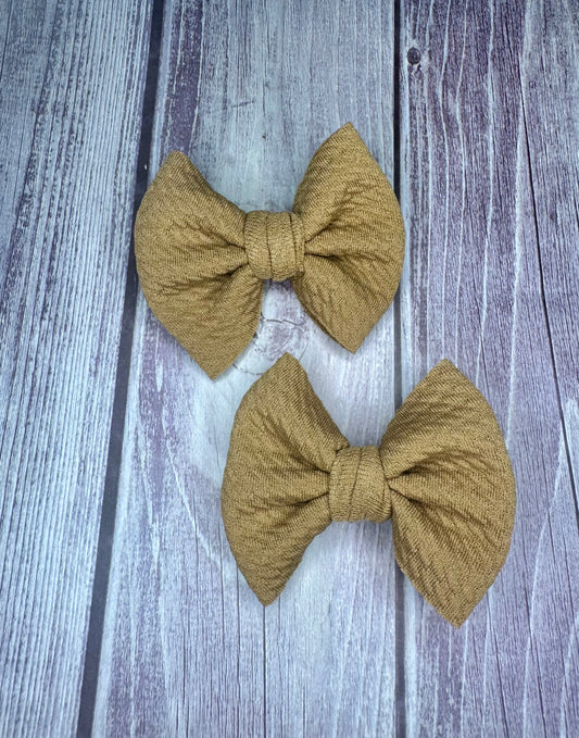 Beige-Clip Bow Set