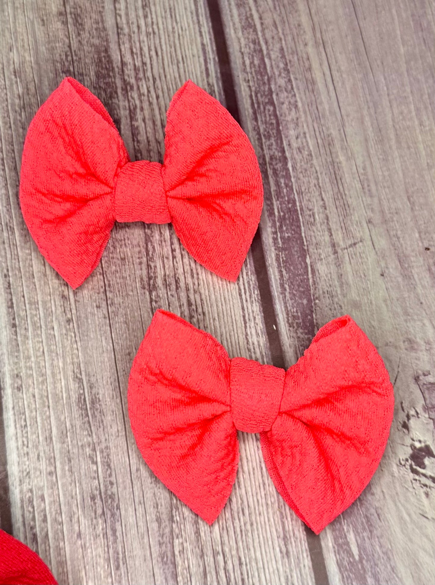 Neon Pink Clip Bow Set