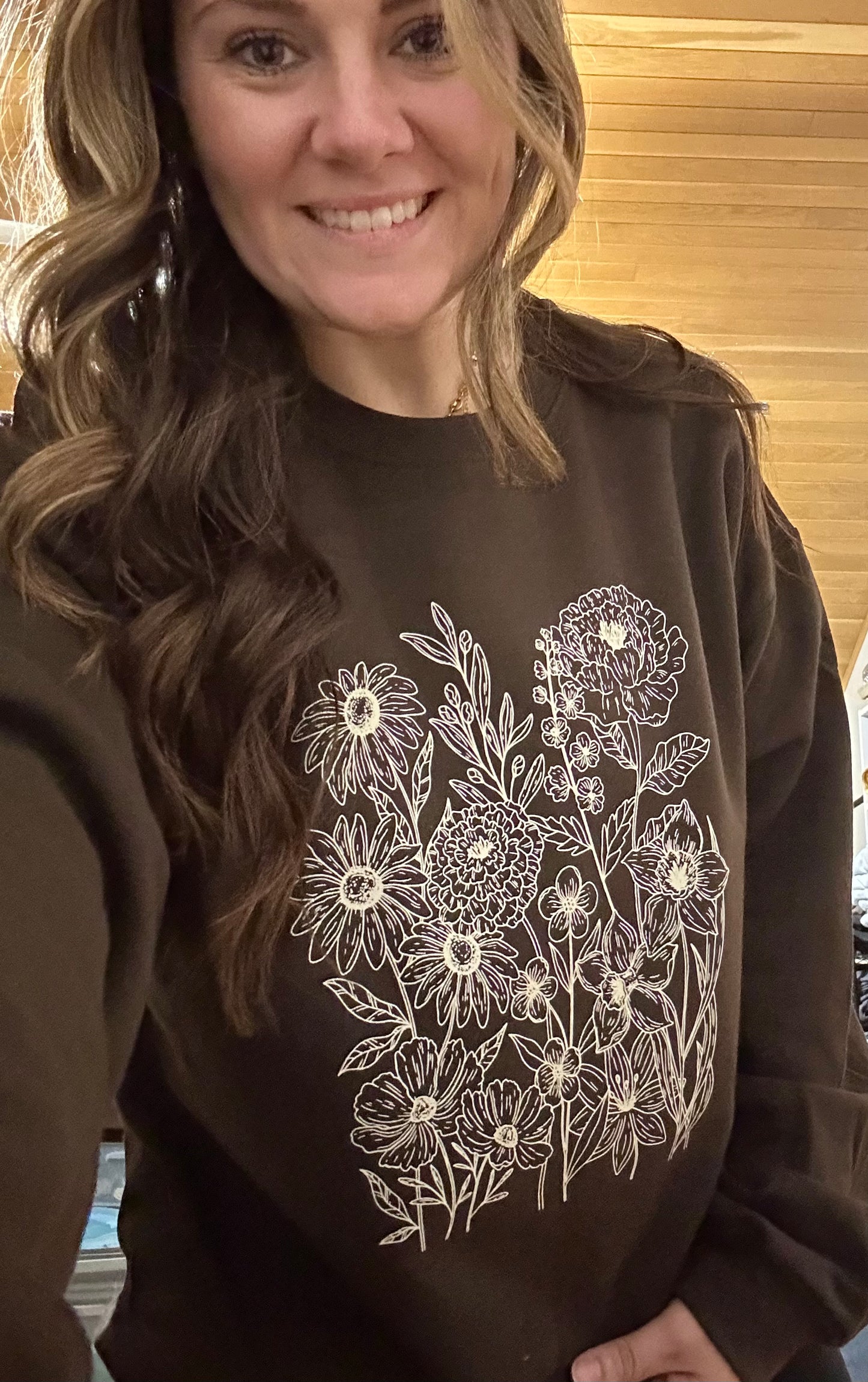 DOORBUSTER $15 Ivory Bouquet Sweatshirt